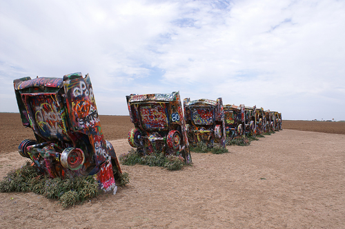 Ett speciellt kostverk Cadillac Ranch i Texas